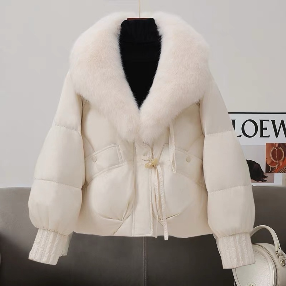 Women's Cream Faux Fur Collar Puffer Jacket new- price dropped!